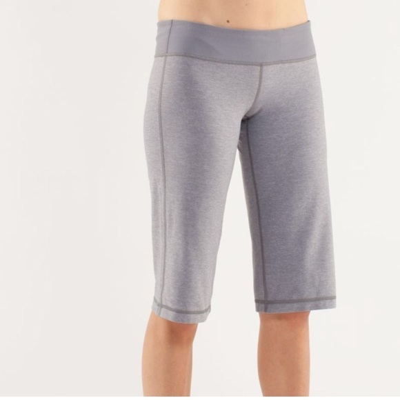 Lululemon Clam Digger II Heathered Fossil size 4 - Picture 1 of 5